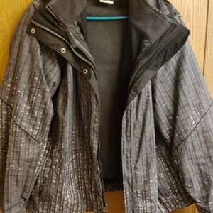 Columbia Women's Black Patterned Performance Jacket